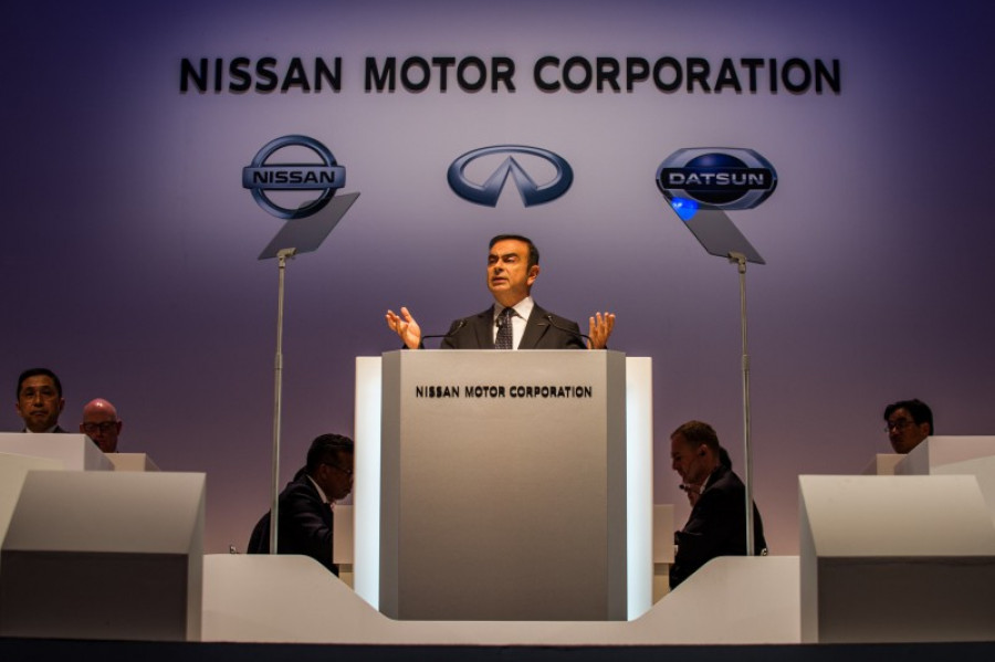 Carlos ghosn chairman of the board chief executive officer nissan motor 43204