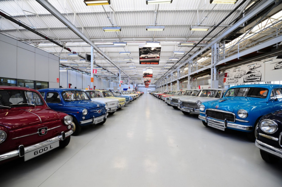 Seat opens the doors of its zona franca factory during the 48h open house barcelona event 05 hq 54954
