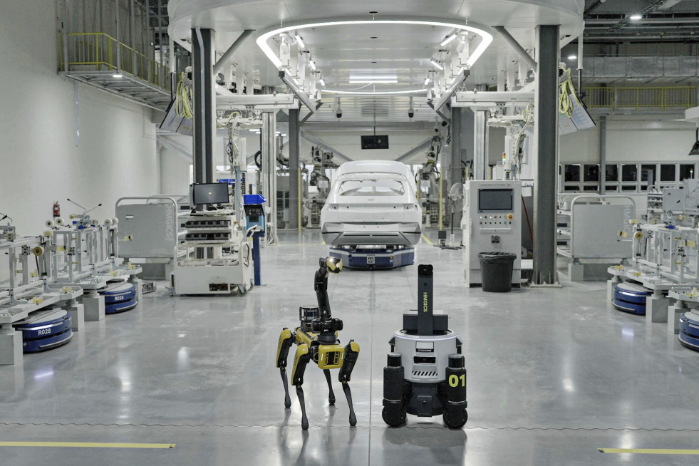 HyundairobotsHMGICS5