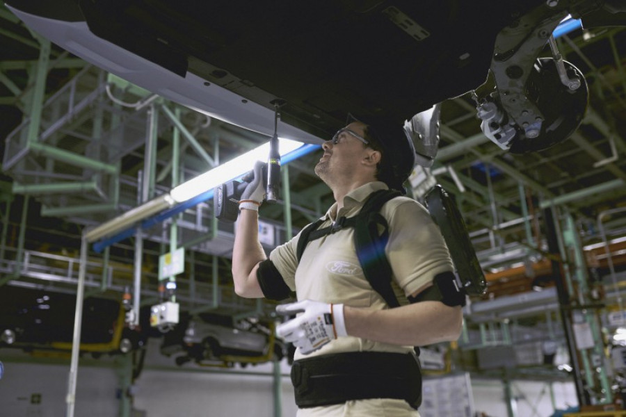 Ford 2017 exoskeletton  004 51310