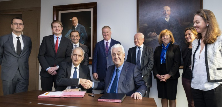 Plastic omnium hella strategic collaboration signing 49183