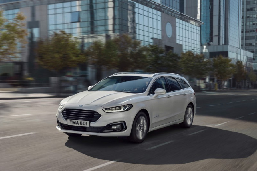 Fordmondeo hybrid 48863