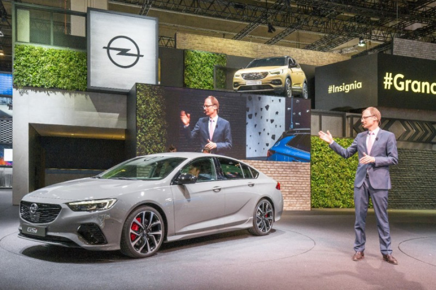 Opel enchufable frankfurt 39143