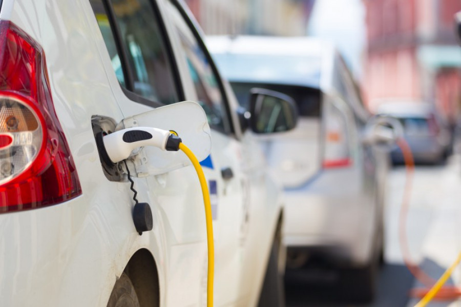 Recarga velectricos123rf 33135