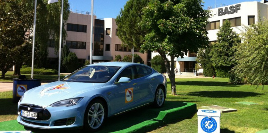 Tesla 3 31492