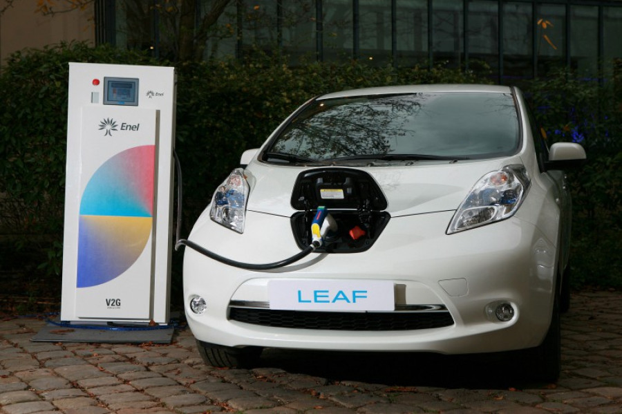 Nissan leaf 27333