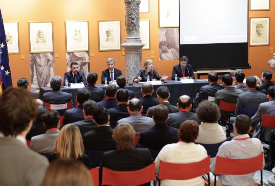 Caar se reune con seat 24877