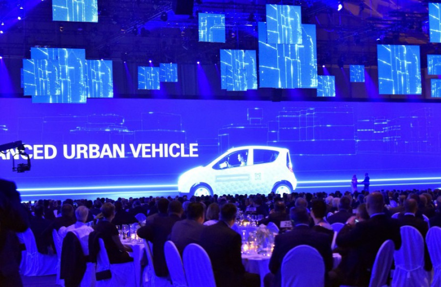 Zf advanced urban vehicle 100anos 24659