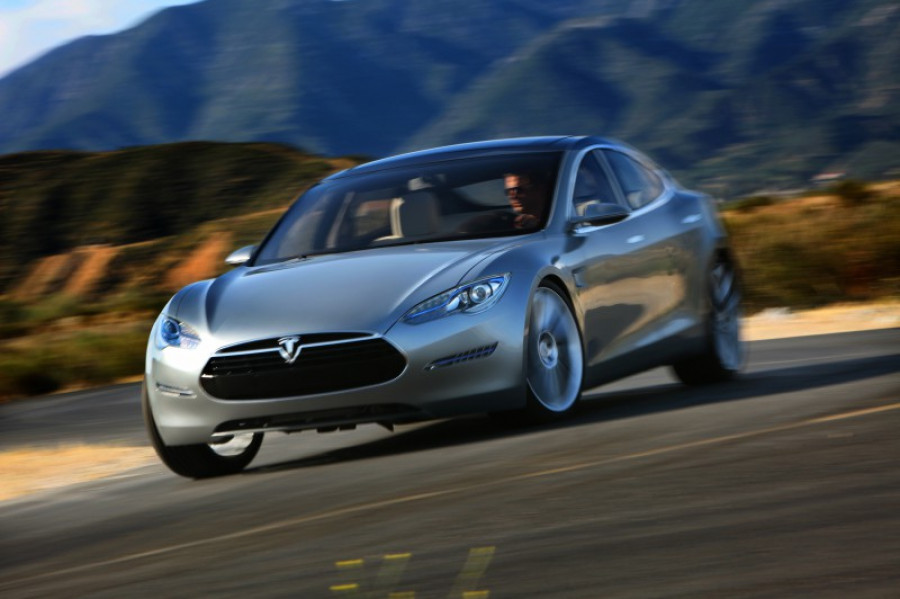 Model s driving 9365
