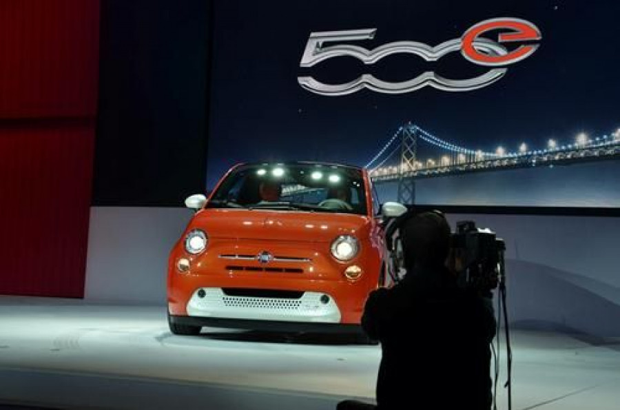 Fiat 500e los angeles autoshow 7924