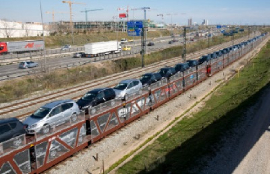 Transporte vehiculos desde martorell al puerto de barcelona comsa b 7743