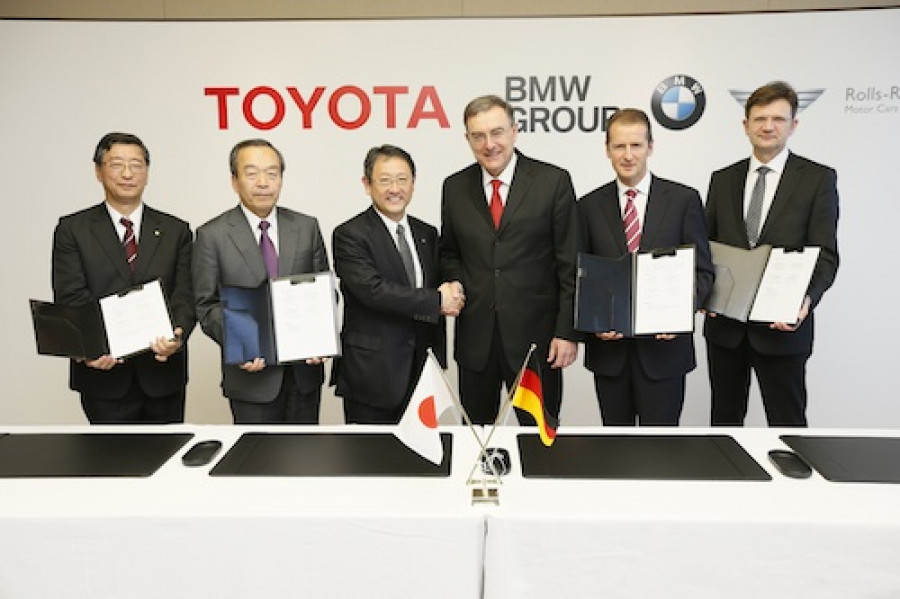 2013 toyota bmw 02 b 7409