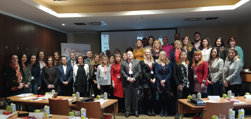 Foto familia jornada facyl 200120 56549