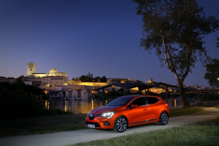 Renault clio zamora 54147