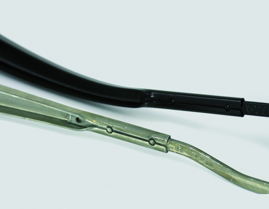 Limpiaparabrisas (multimetal) decapado con Master Remover de Atotech