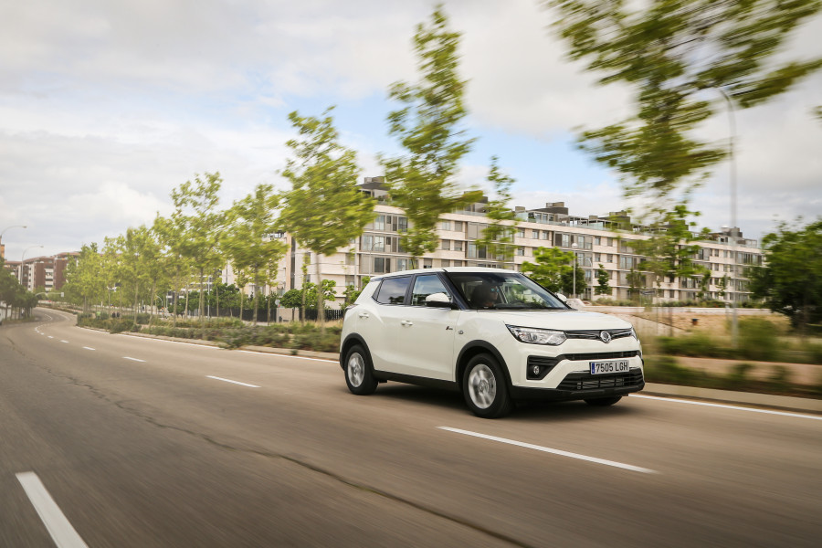 Nuevo Tivoli 1.2 Turbo   placa española (10)