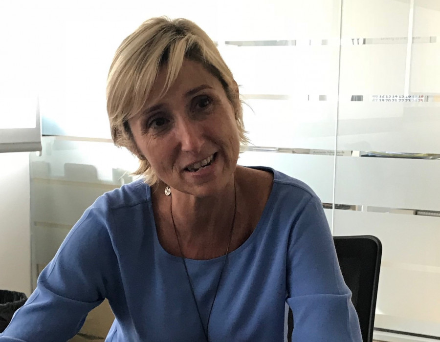 AVIA MÓNICA ALEGRE RIGHT