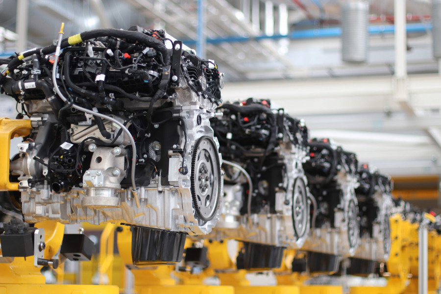 JAGUAR LAND ROVER ENGINES