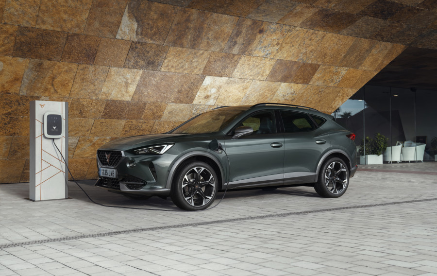 CUPRA Formentor VZ e HYBRID con etiqueta CERO 01 HQ