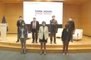Foto presentación Think Again Think Spain