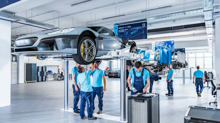 BUGATTI RIMAC production