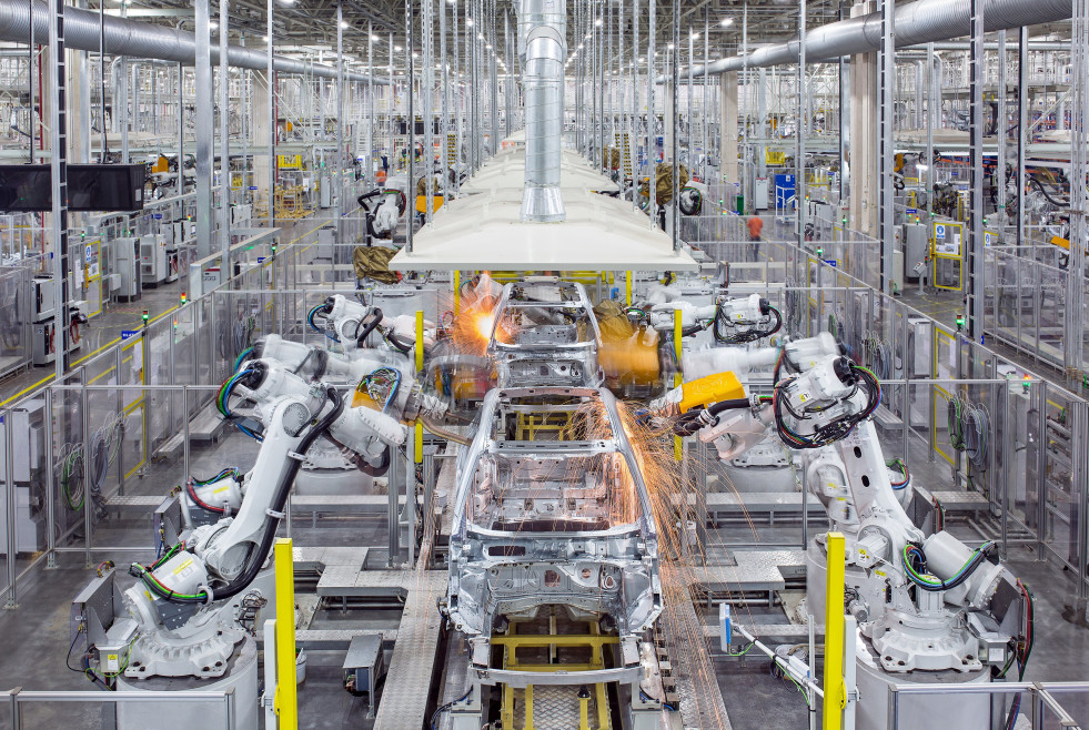 251407 Car manufacturing underway at Luqiao manufacturing plant in China