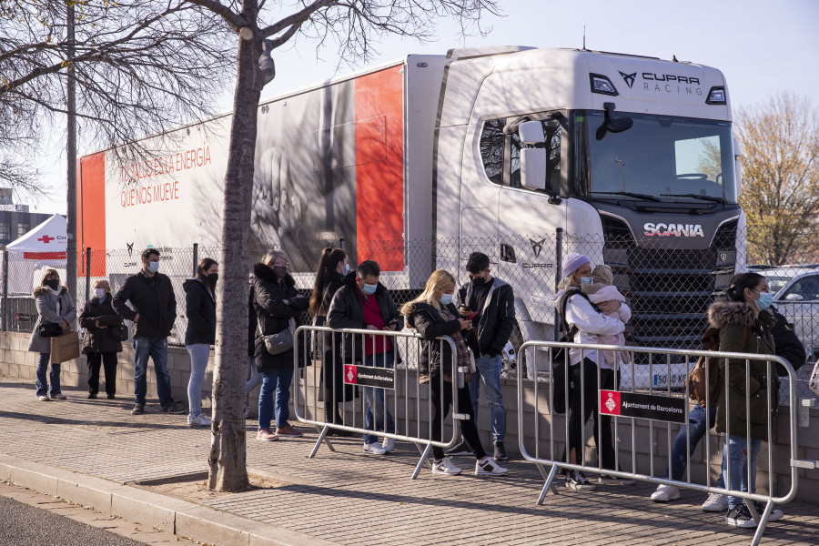 SEAT SA resumes COVID 19 vaccination drive for Barcelona citizens 03 HQ