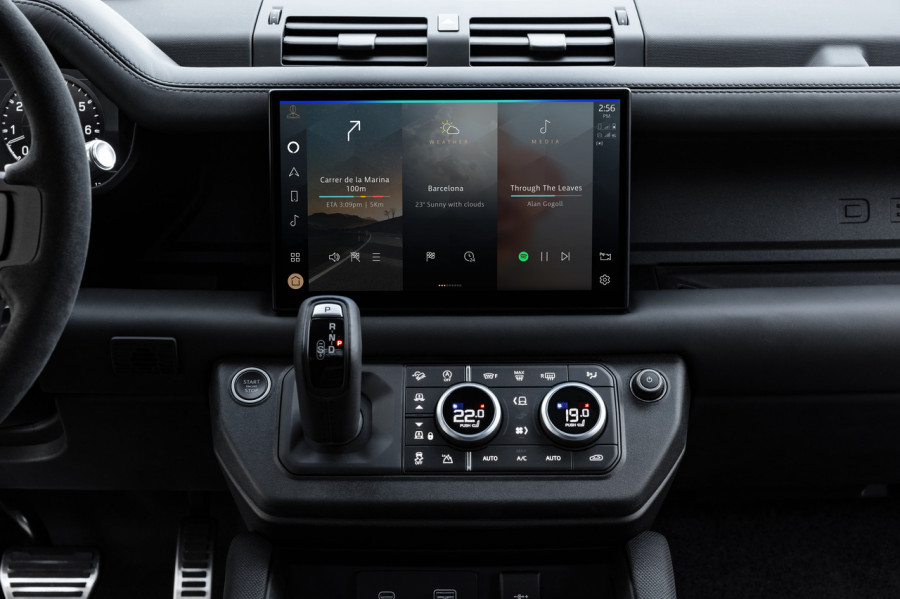 LR DEF 22MY Interior Alexa 020222
