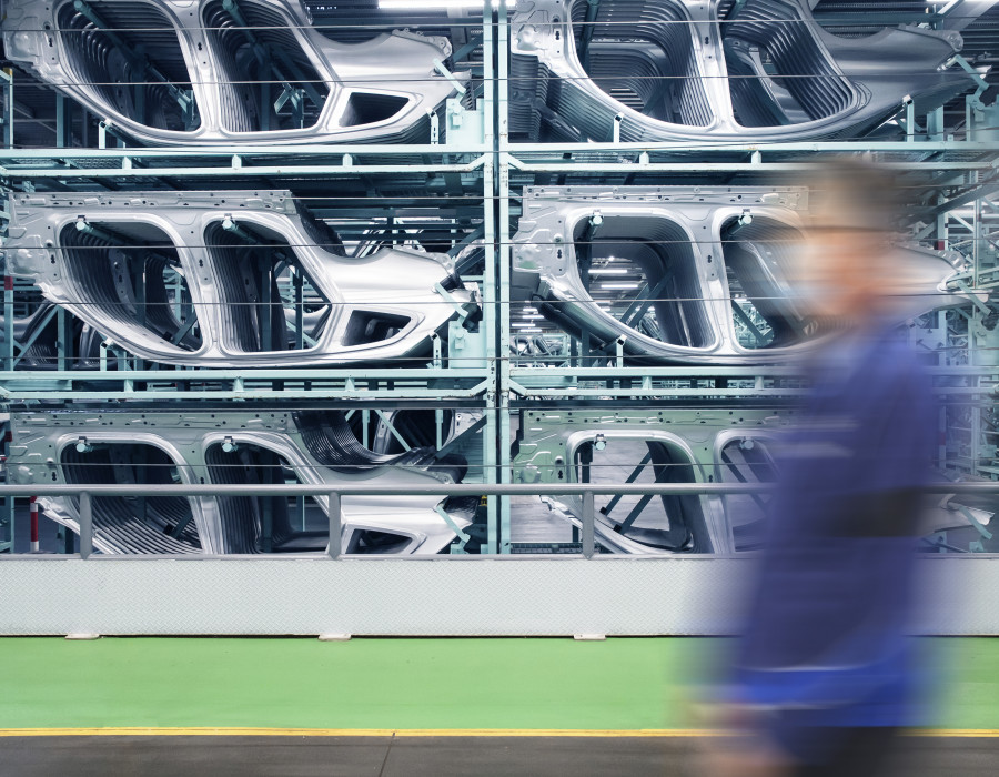 Bmw group invests in steel low carbon