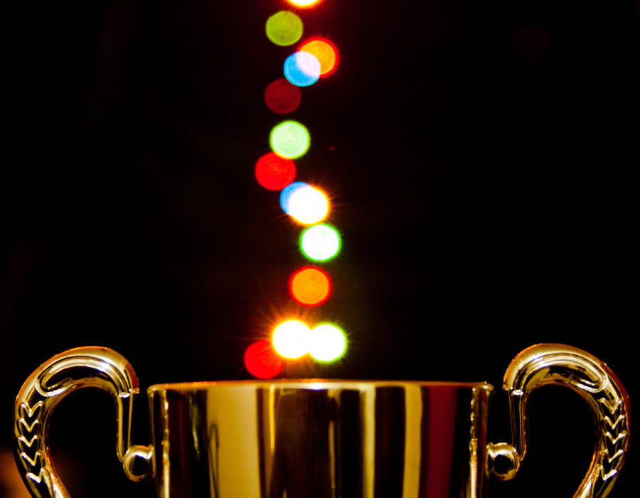 Light bokeh celebration cup golden metal 1121732 pxhere