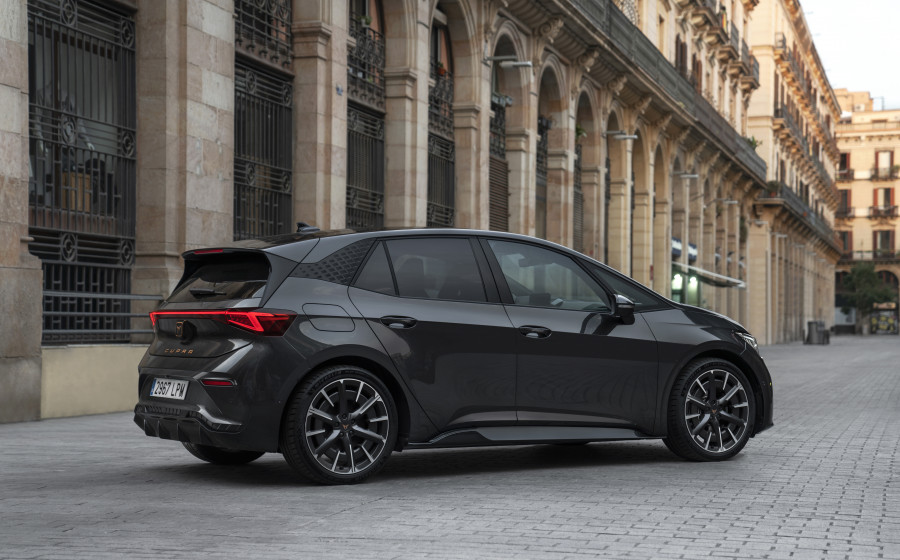 Nuevo CUPRA Born con bateria de 77 kWh Hasta 546 km de autonomia 05 HQ