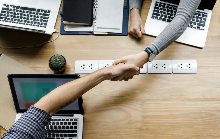 Achievement agreement arms business agreement business deal caucasian 1433463 pxhere