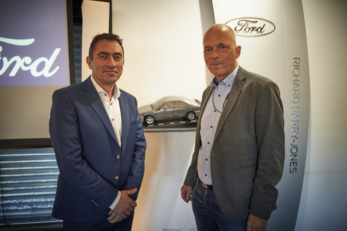 Martin Sander visita el Centro de Electrificación de Ford Valencia