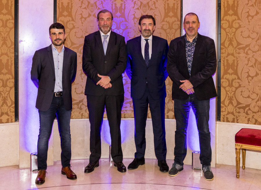20221122   Manifiesto Industria Automoción   Rafael Guerrero (CCOO Industria), José Portilla (Sernauto), José López Tafall (ANFAC) y Jordi Carmona (UGT FICA)