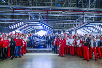 CUPRA unveils the CUPRA Terramar to the Audi Hungaria employees who will be involved in its production 07 HQ