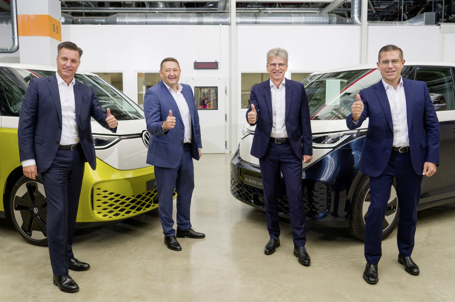 Powerco and umicore establish joint venture for european battery