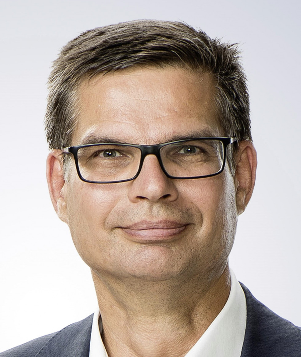 Dirk voeste BIS