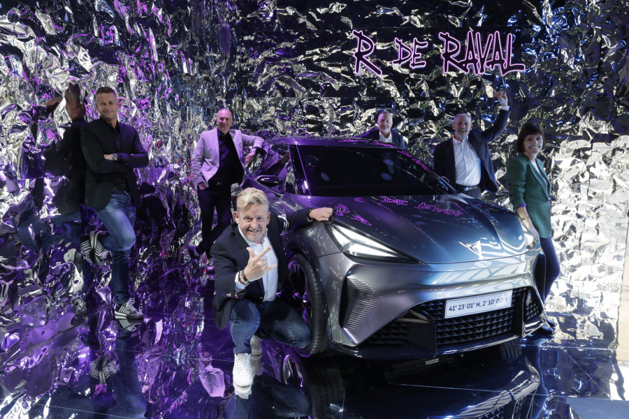CUPRA reveals the name of its urban electric car at Automobile Barcelona the CUPRA Raval 08 HQ