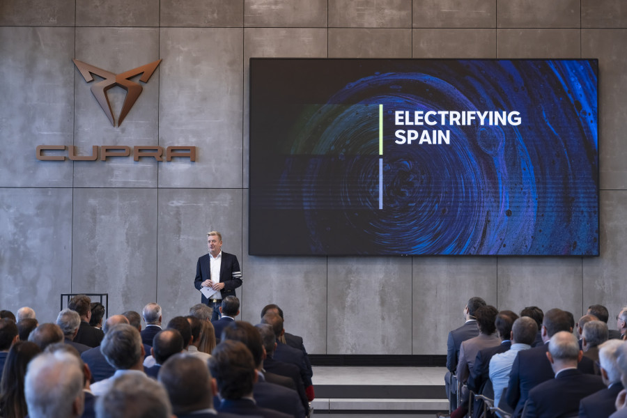 SEAT SA and the Volkswagen Group assign more than 75 of the Small BEV projects material costs to suppliers located in Spain 02 HQ