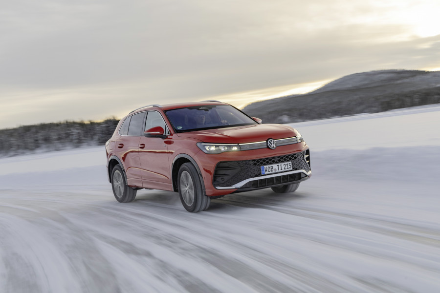 VW Tiguan   Apollo Tyres