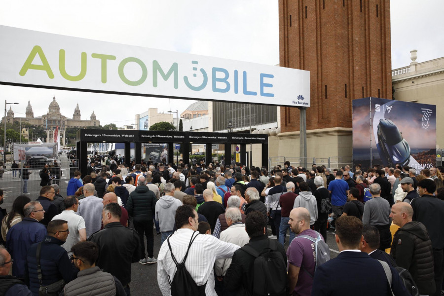 AUTOMOBILE 2025