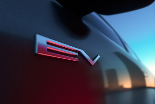 Next Generation Eclipse Cross 002