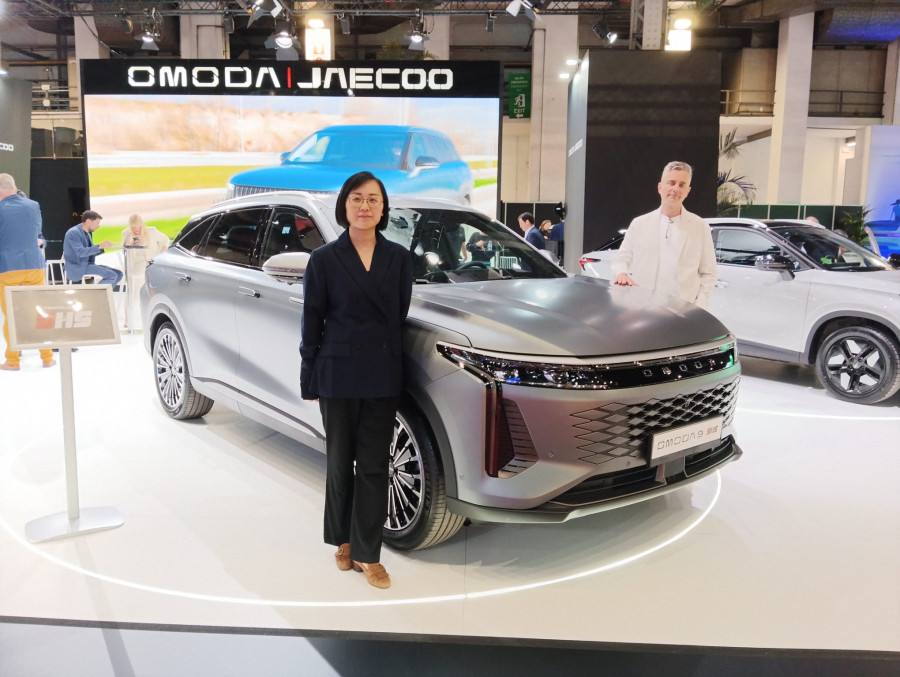 LILIAN XIONG MICHAEL DUERR OMODA JAECOO