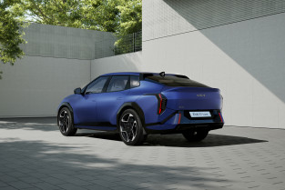 Kia ev4 sedane gtl ext static print 3600x2400 1